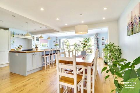 11 The Parchments, Lichfield, WS13 7NA