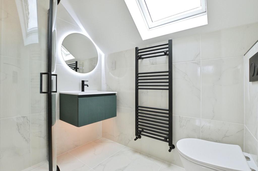Bed 1 En-Suite