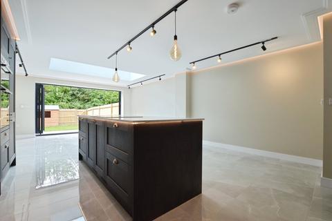 3 bedroom terraced house for sale, The Rise, Andover Road, Winchester, Hampshire, SO22