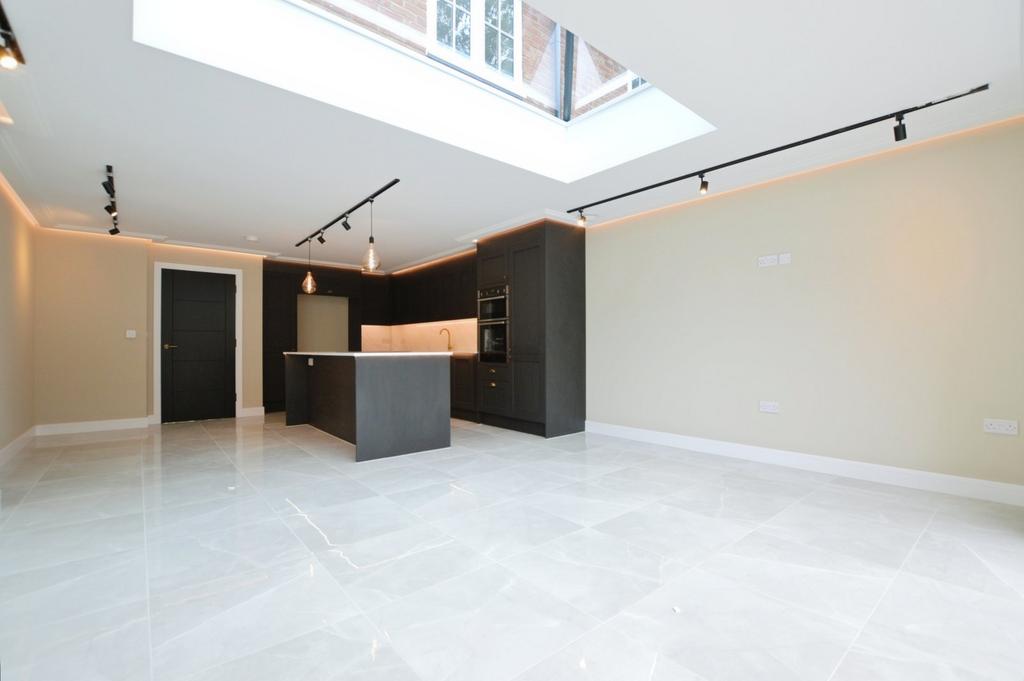 Reception/Kitchen