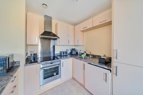 2 bedroom flat for sale, Ocean Way, Ocean Village, Southampton, Hampshire, SO14