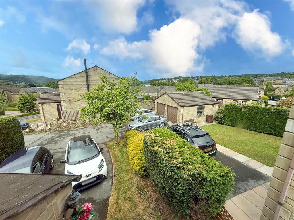 Four bed detached house, Silsden 22
