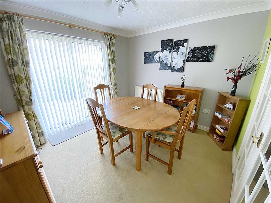 Dining Room:
