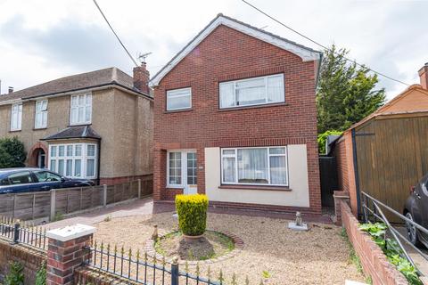 3 bedroom detached house for sale, Bayard Avenue, Colchester CO7