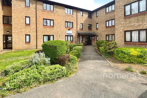 Studio for sale, Verona Close, Uxbridge