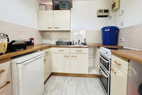 Studio for sale, Verona Close, Uxbridge