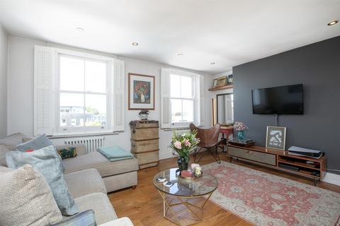 16c Nunhead Green, London, SE15 3QF