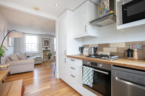 16c Nunhead Green, London, SE15 3QF
