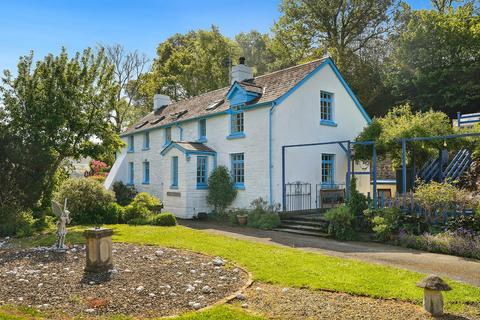 undefined, Llangwyryfon