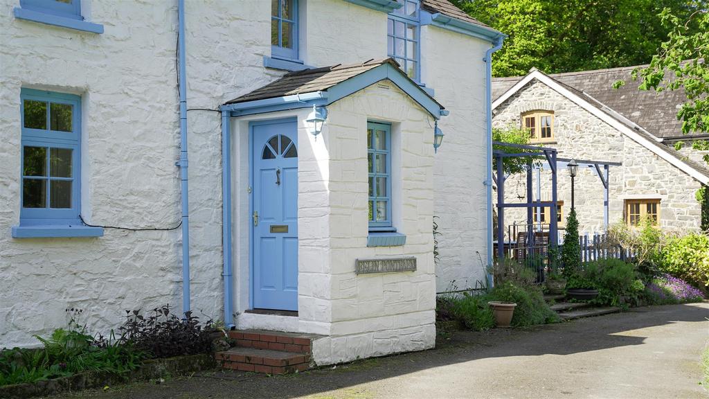 Felin - front door.jpg