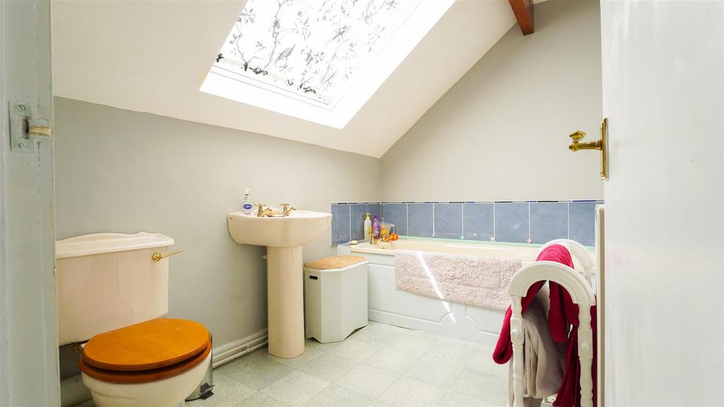 En suite bathroom