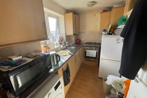 1 bedroom flat for sale, 53B River View, Chadwell St. Mary, Grays, Essex RM16 4BJ