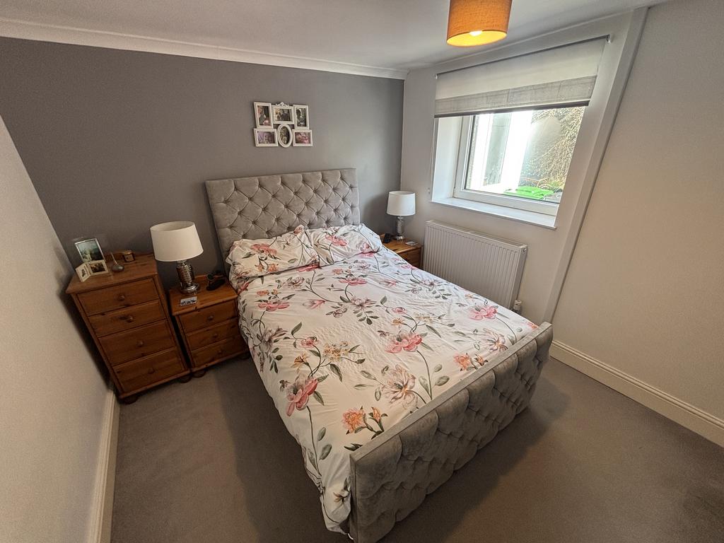 Rear bedroom 1