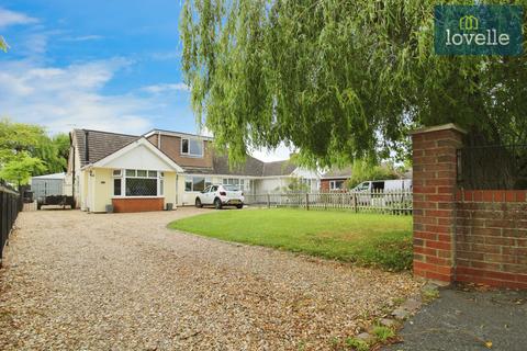 5 bedroom semi-detached bungalow for sale, Tetney Lane, Holton-le-Clay DN36