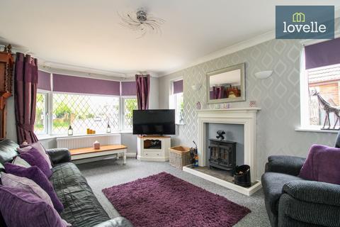 5 bedroom semi-detached bungalow for sale, Tetney Lane, Holton-le-Clay DN36