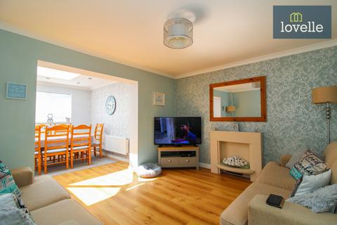 5 bedroom semi-detached bungalow for sale, Tetney Lane, Holton-le-Clay DN36