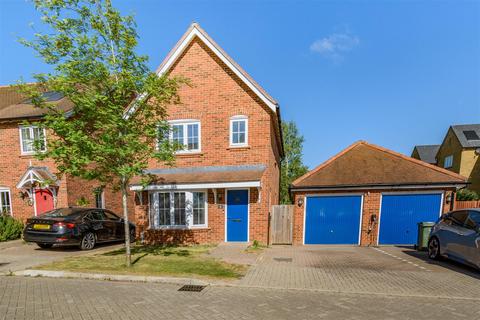 3 bedroom detached house for sale, Perrymede Road, Allington, Maidstone