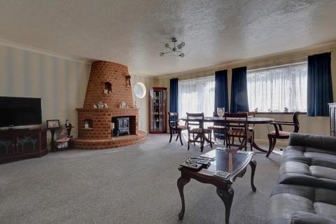 3 bedroom end of terrace house for sale, Juniper Square, Havant