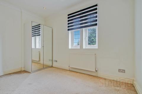2 bedroom flat for sale, Edgware, HA8