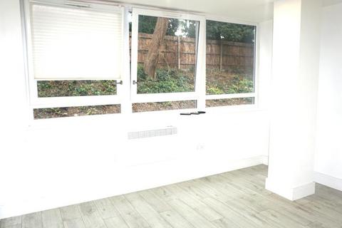 undefined, Desborough Road, High Wycombe