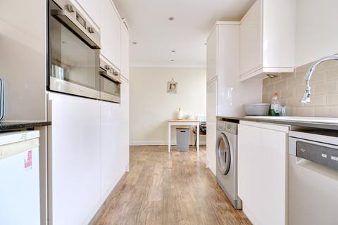 15 Fairham Avenue, South Ockendon, RM15 5NP