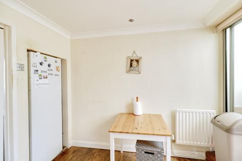 15 Fairham Avenue, South Ockendon, RM15 5NP