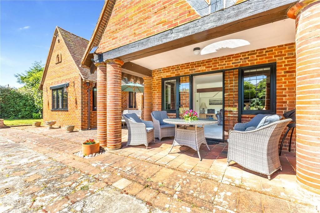 Alfresco Dining