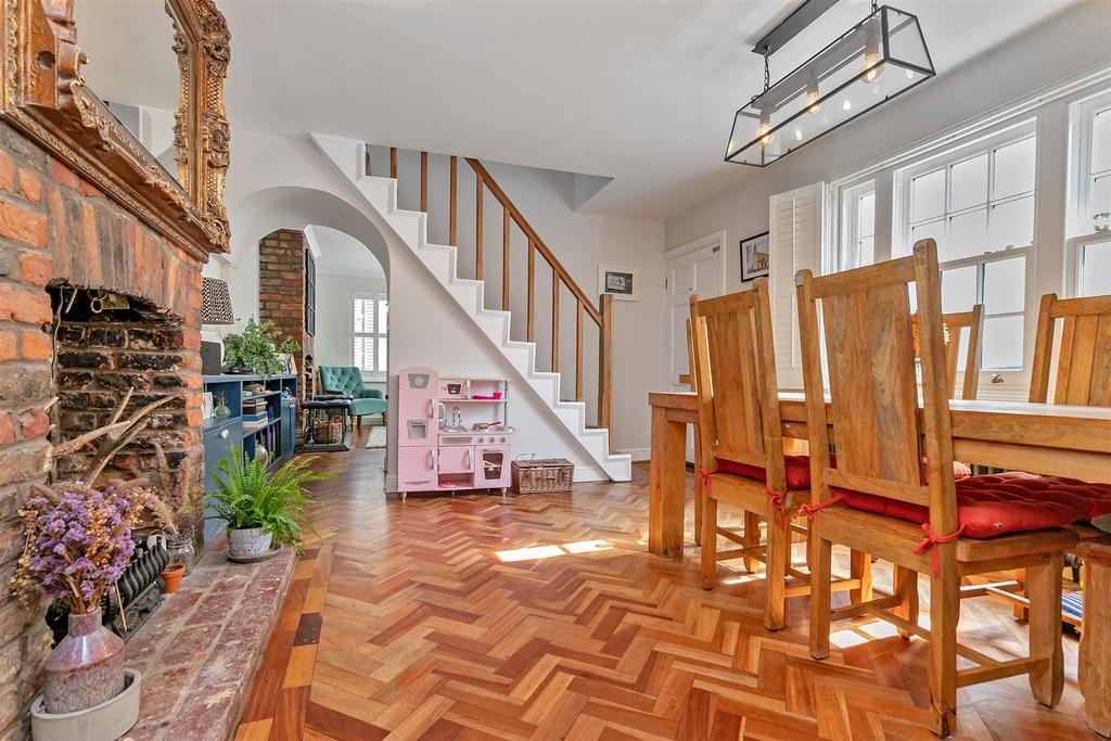 15 Spicer Street-13.jpg