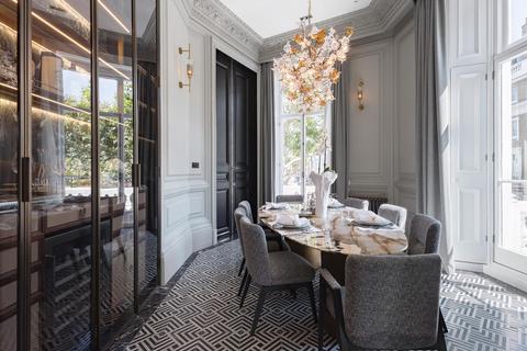 2 bedroom flat for sale, Queen's Gate, London, SW7