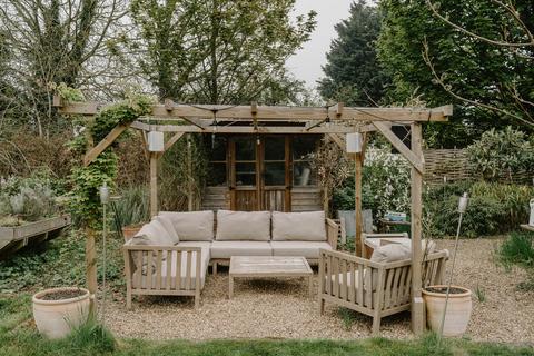 4 bedroom detached house for sale, Wierton Hall Farm Cottage, Boughton Monchelsea, Kent