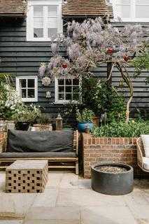 4 bedroom detached house for sale, Wierton Hall Farm Cottage, Boughton Monchelsea, Kent