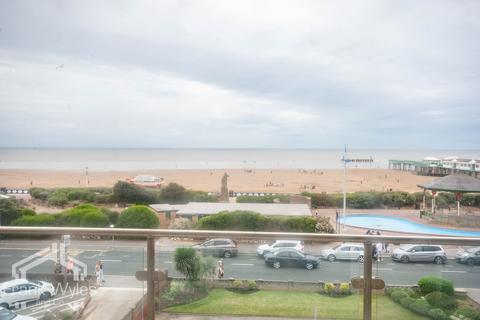 2 bedroom flat to rent, Sandhurst Court, South Promenade, Lytham St Annes, Lancashire