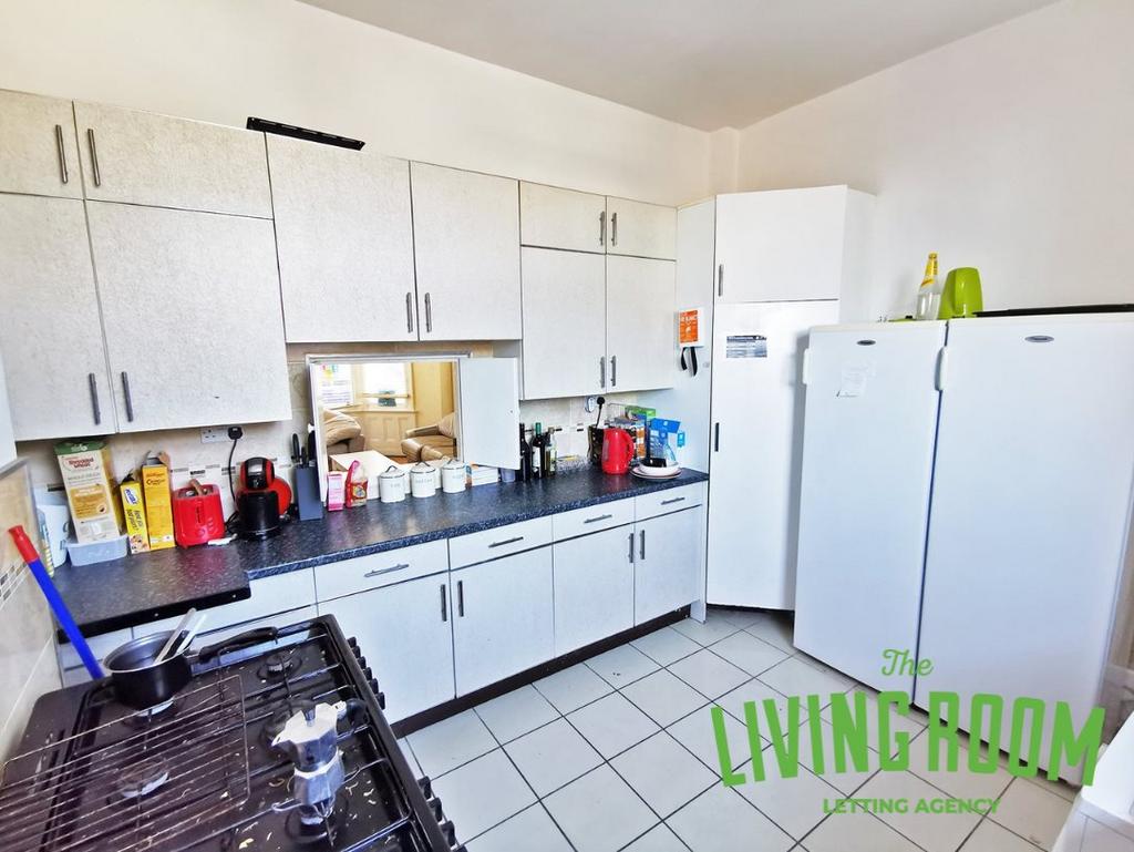 Kitchen 1