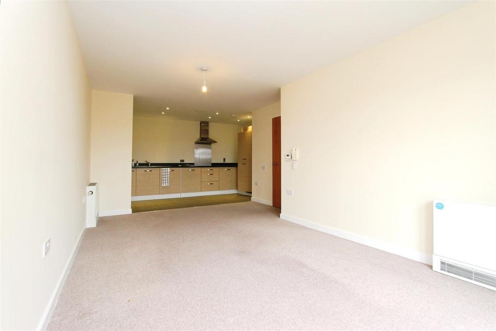 Lounge / Kitchen