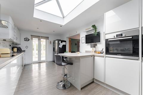 1 Birkin Close, Tacolneston, Norwich, NR16 1BT