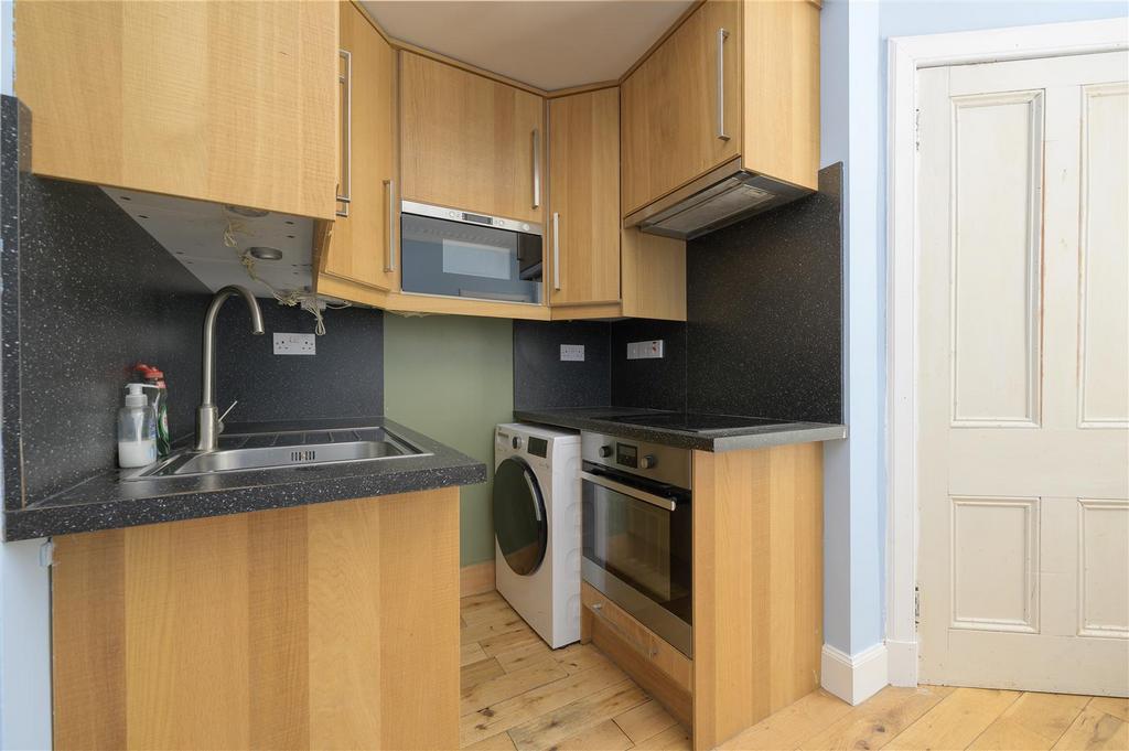 108 Appin Crescent012.jpg