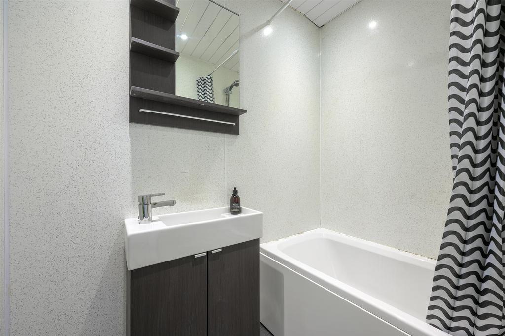 108 Appin Crescent013.jpg