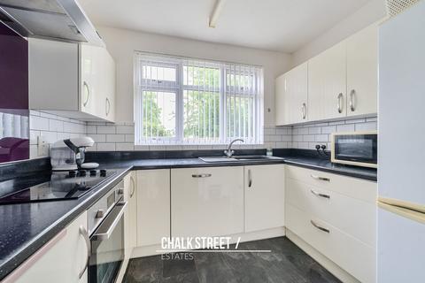 74 Amersham Road, Romford, RM3 9JB
