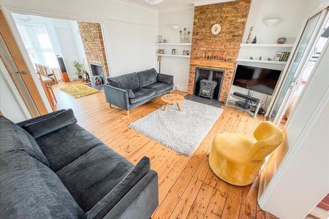 3 bedroom semi-detached house for sale, Queens Road, Feltham, Middlesex, TW13