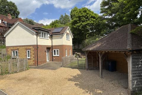 30b Chalk Road, Godalming, GU7 2AD