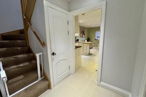 30b Chalk Road, Godalming, GU7 2AD