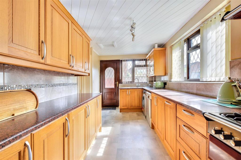 Kitchen 4.jpeg