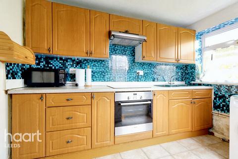 3 bedroom semi-detached house for sale, Woodlea Grove, LEEDS