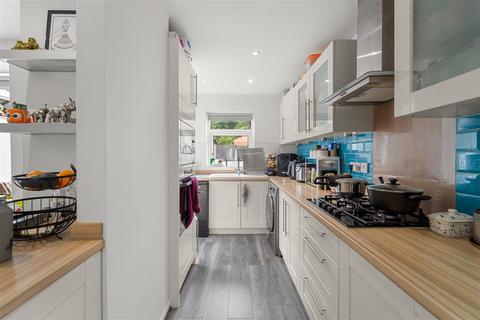 3 bedroom terraced house for sale, Porthleven Drive, Manchester
