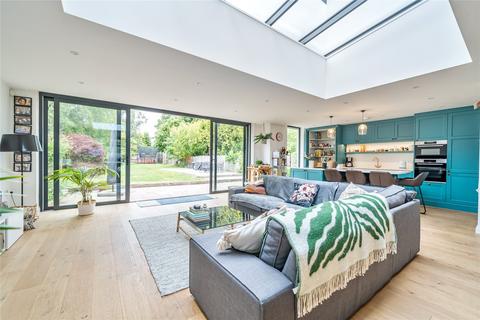 75 Berrylands, Surbiton, KT5 8JX