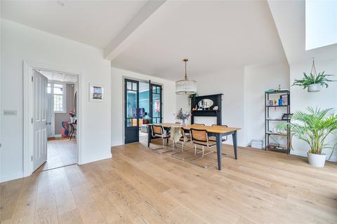75 Berrylands, Surbiton, KT5 8JX