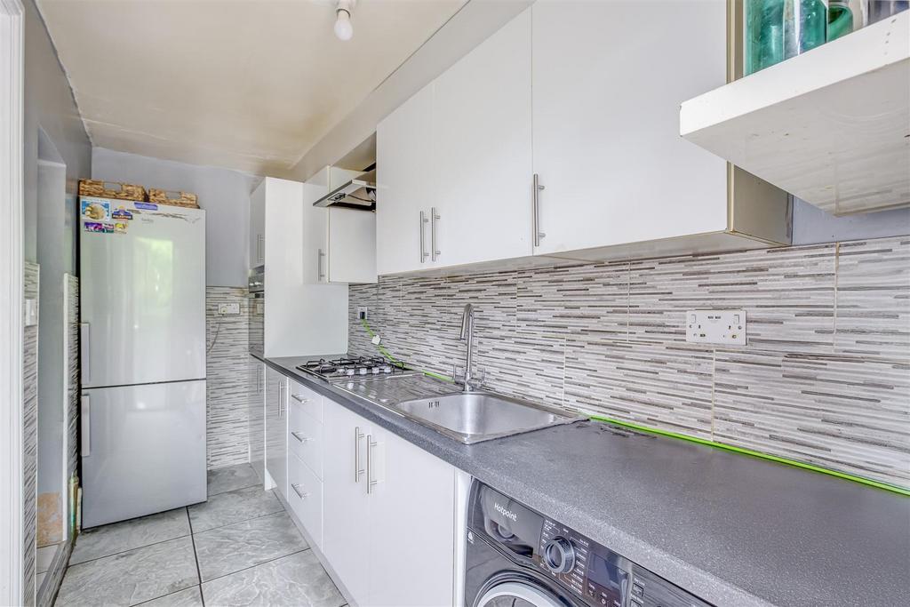 180 Spearing Road, HP12 3 LA-9.jpg