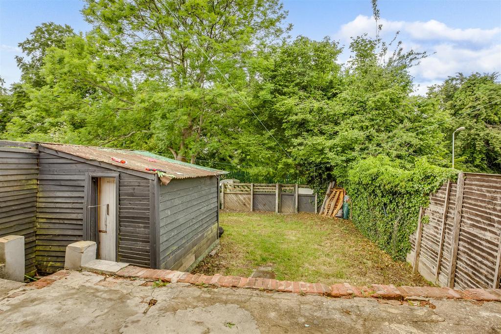 180 Spearing Road, HP12 3 LA-10.jpg