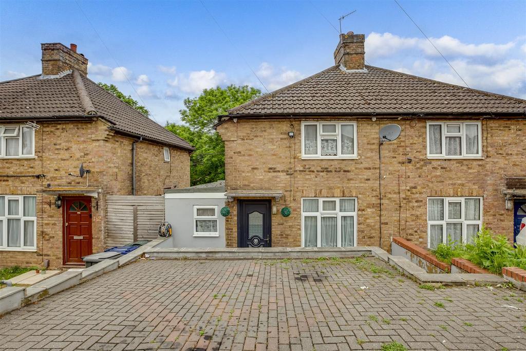 180 Spearing Road, HP12 3 LA-15.jpg