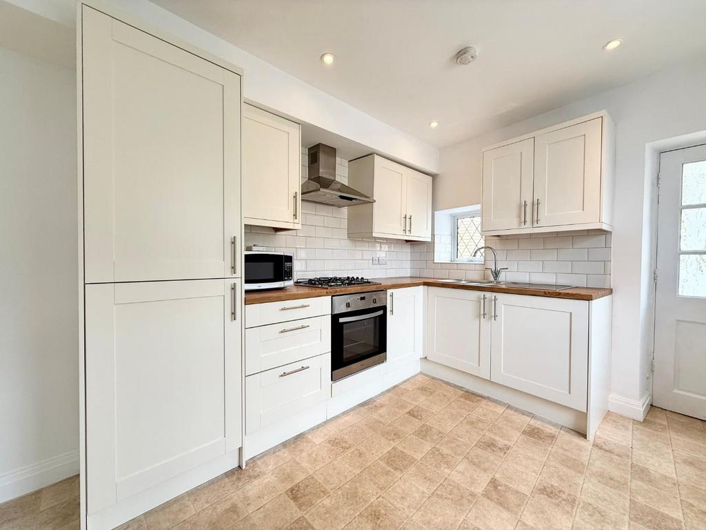 1 Mount kitchen 1.jpg
